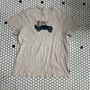 J crew jeep Beige Graphic T-Shirt size large